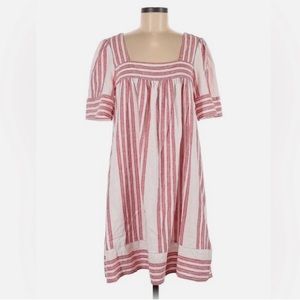 Cute square neck dress.